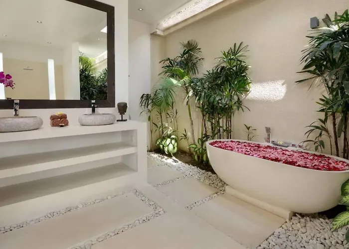 Gorgeous Tropical 3 Bed Pool Villa, 24hr Security