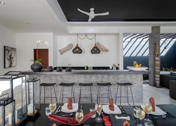 Gorgeous Tropical 3 Bed Pool Villa, 24hr Security * Seminyak