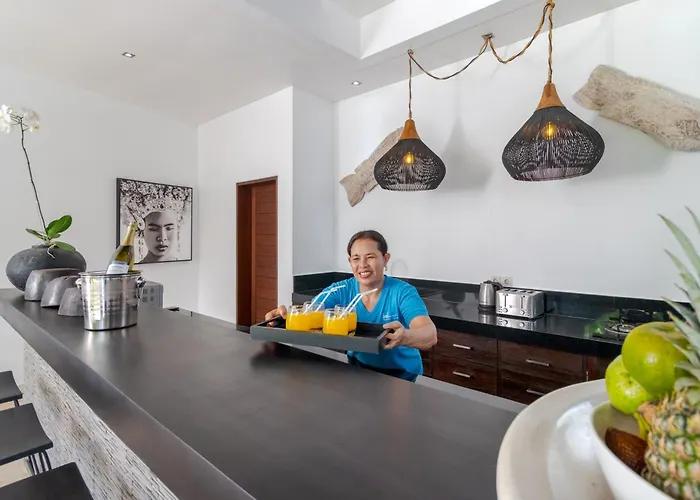 Gorgeous Tropical 3 Bed Pool Villa, 24hr Security * Seminyak