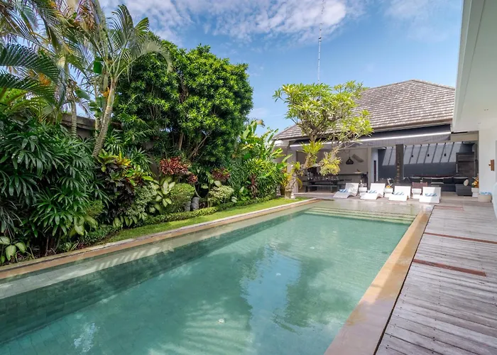 Gorgeous Tropical 3 Bed Pool Villa, 24hr Security Villa *