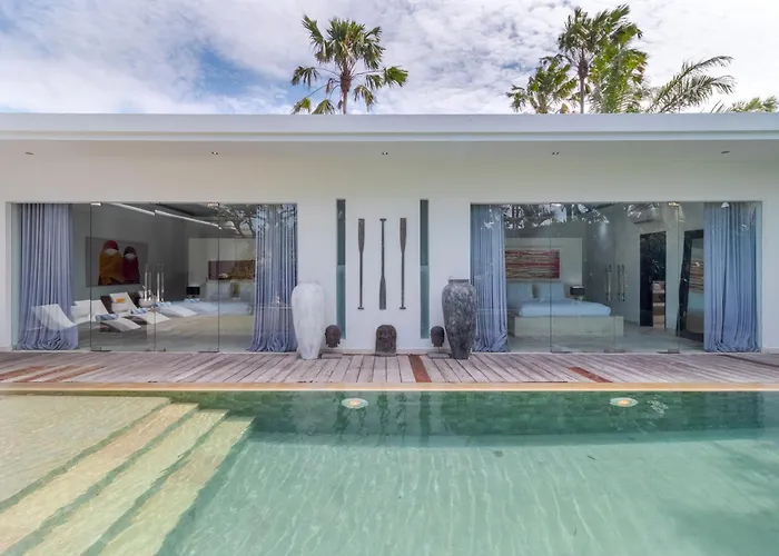 Gorgeous Tropical 3 Bed Pool Villa, 24hr Security * Seminyak