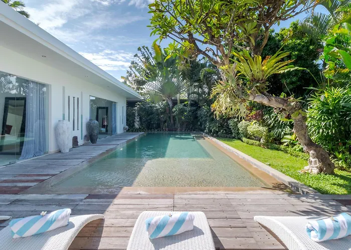 Gorgeous Tropical 3 Bed Pool Villa, 24hr Security Villa