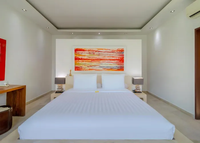 Gorgeous Tropical 3 Bed Pool Villa, 24hr Security Villa