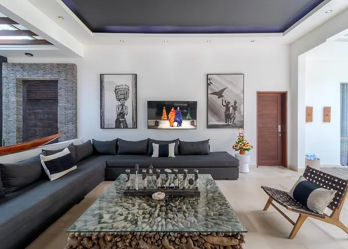 Villa Gorgeous Tropical 3 Bed Pool Villa, 24hr Security Seminyak